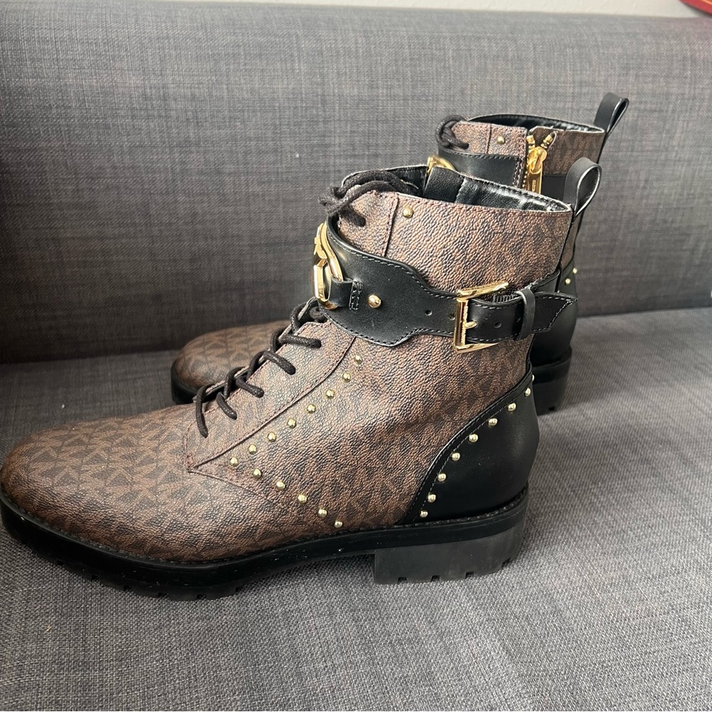 Michael Kors Kincaid women’s size 9M Brown Lace-Up studded combat Boots - Picture 4 of 10